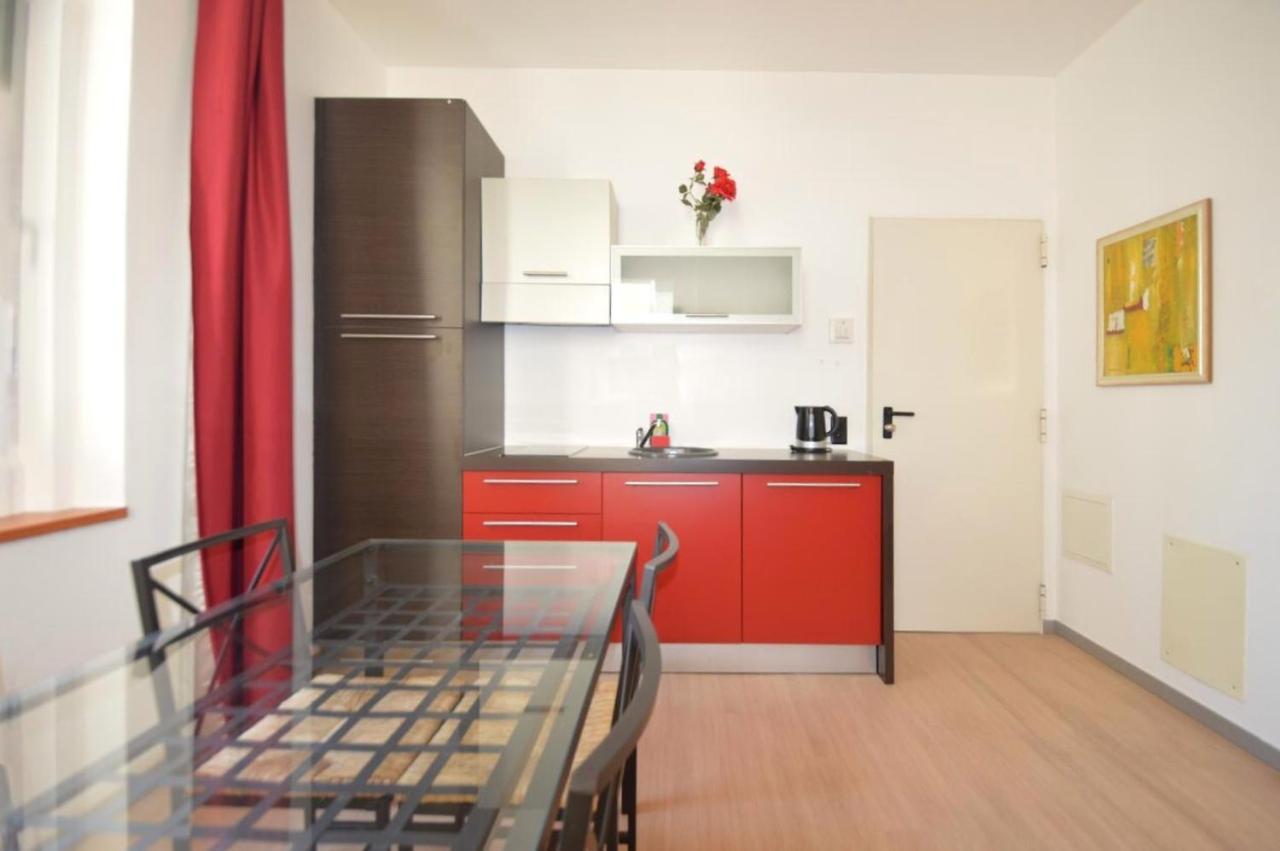 Guesthouse University By Lr - Self Check In Lugano Ngoại thất bức ảnh