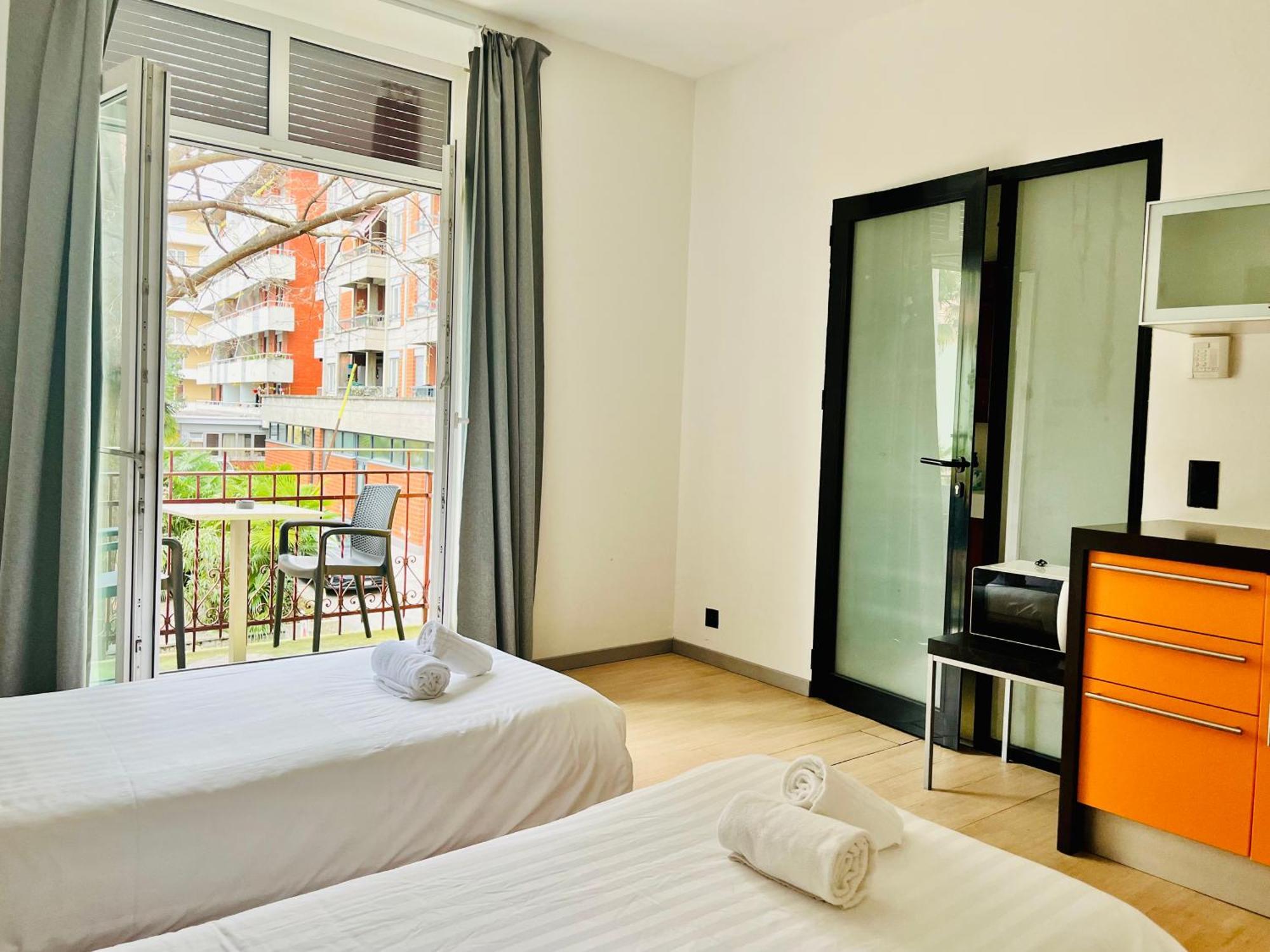 Guesthouse University By Lr - Self Check In Lugano Ngoại thất bức ảnh