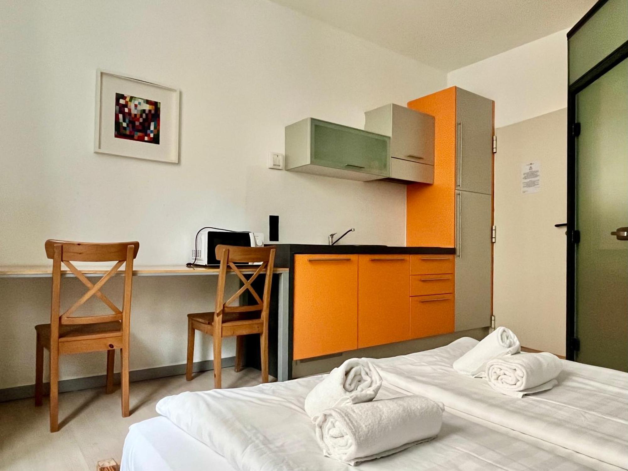 Guesthouse University By Lr - Self Check In Lugano Ngoại thất bức ảnh